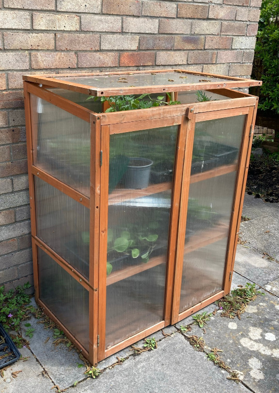 Close-up of the design from the right-hand-side of it in the cold frame